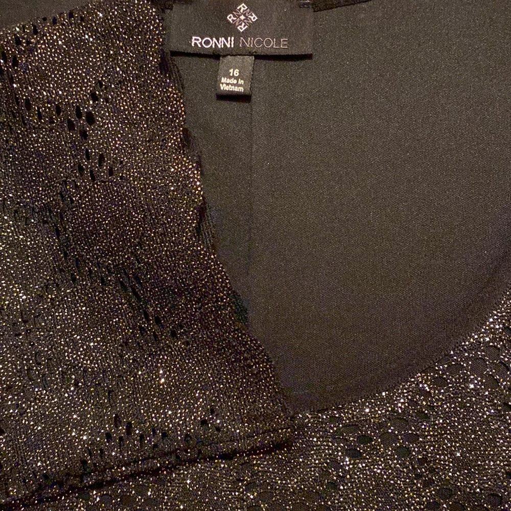 Ronni Nicole Cocktail Dress - Picture 2 of 3